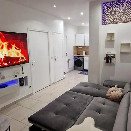 Cozy Villepinte Apartment